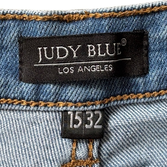 Judy Blue Jeans Womens Size 15/32 Boyfriend Fit Denim Blue Distressed JB82170LT - Picture 3 of 8